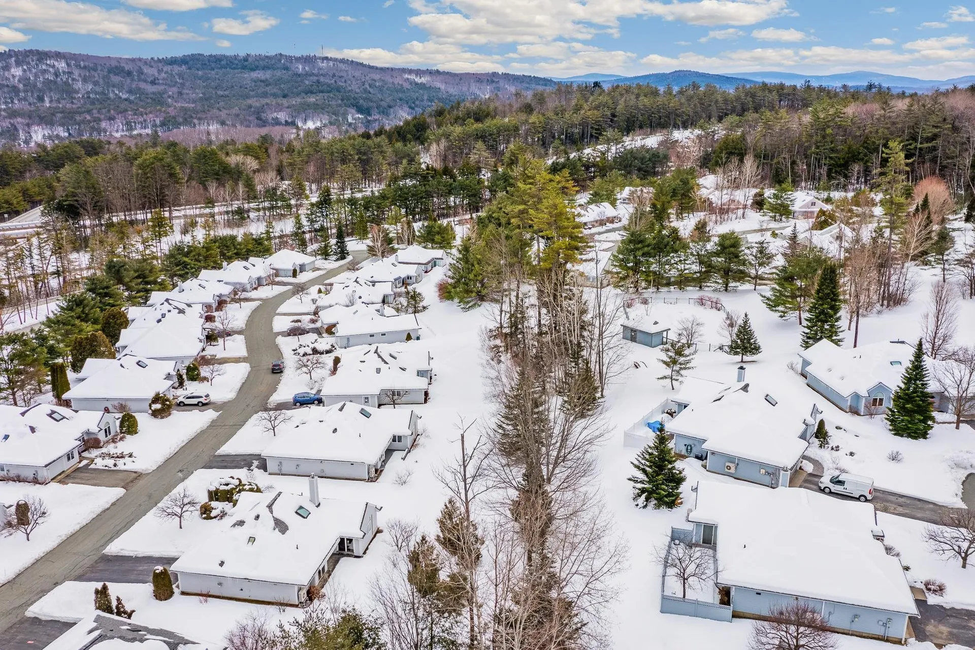 3 Skyline Way Hartford VT 05001