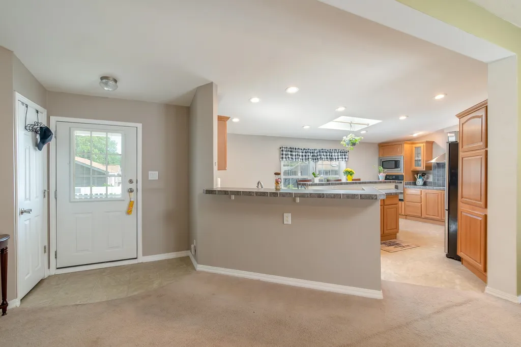 35 Sagebrush Drive Rochester NH 03867
