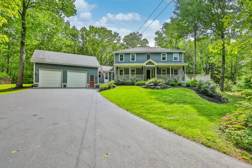 17 Clifford Farm Road Dunbarton NH 03046