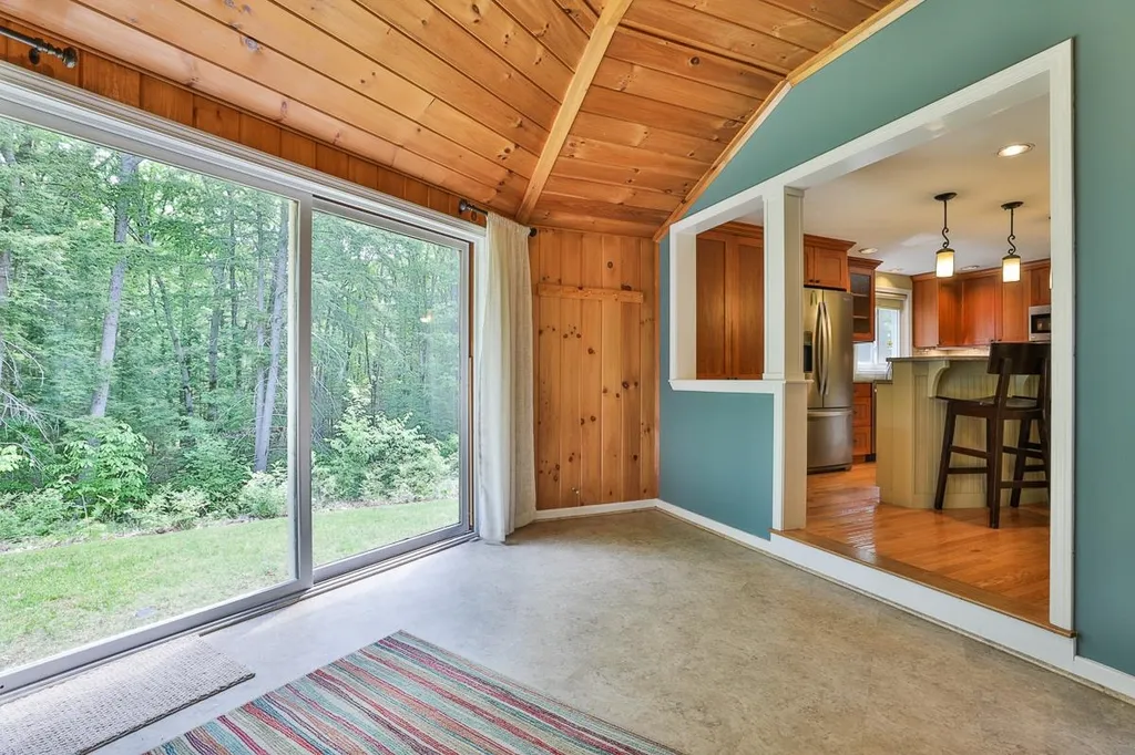 17 Clifford Farm Road Dunbarton NH 03046