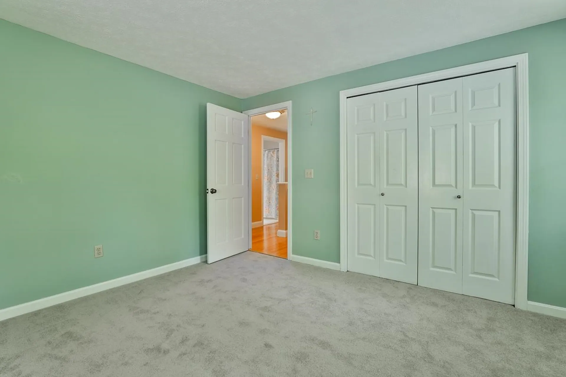 17 Clifford Farm Road Dunbarton NH 03046