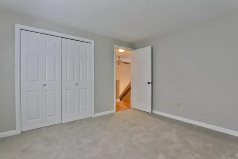 17 Clifford Farm Road Dunbarton NH 03046