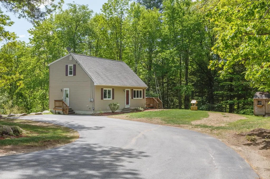 1209 Black Brook Road Dunbarton NH 03046
