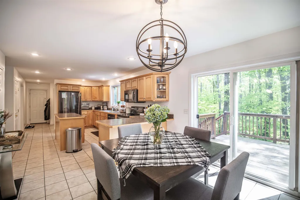 24 Wilson Road Londonderry NH 03053