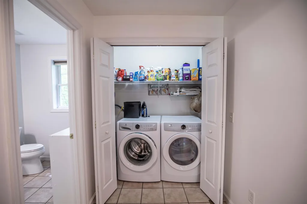 24 Wilson Road Londonderry NH 03053