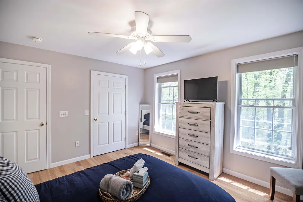 24 Wilson Road Londonderry NH 03053