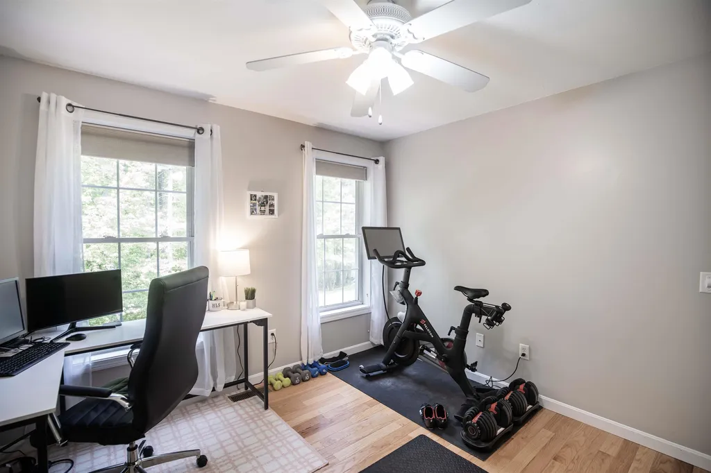 24 Wilson Road Londonderry NH 03053