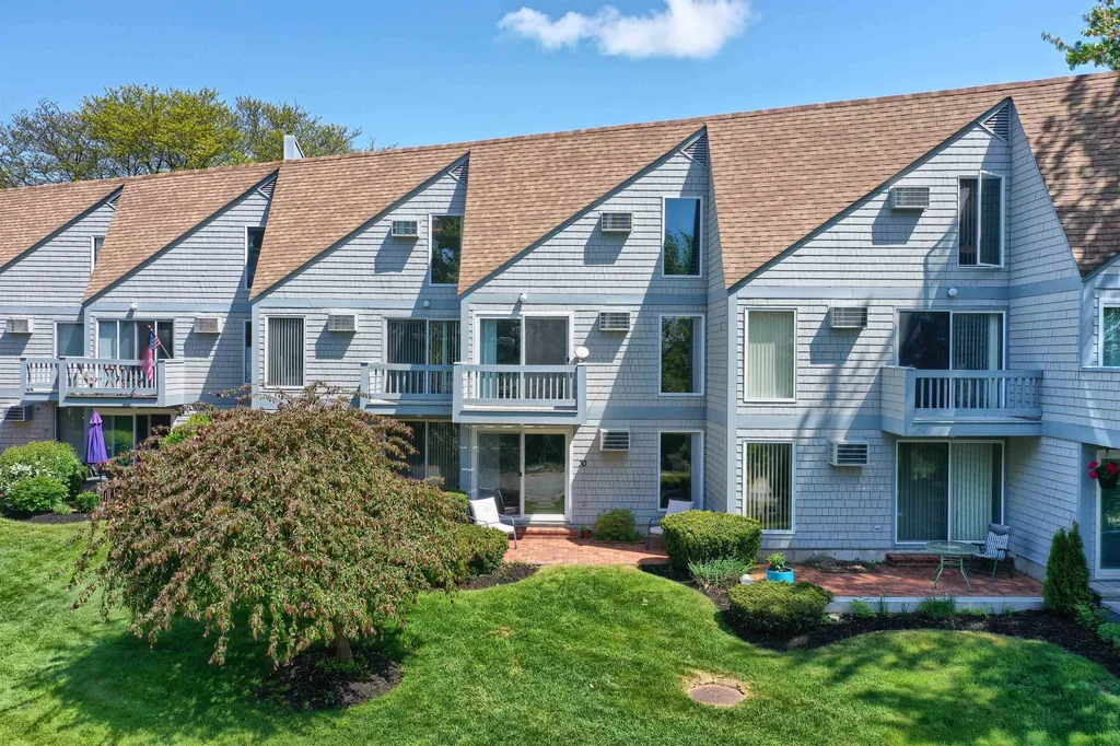 23 Cusack Road Hampton NH 03842