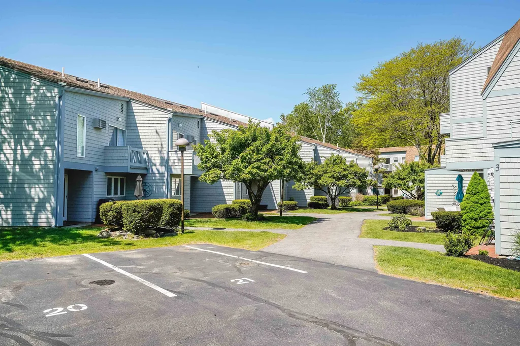 23 Cusack Road Hampton NH 03842