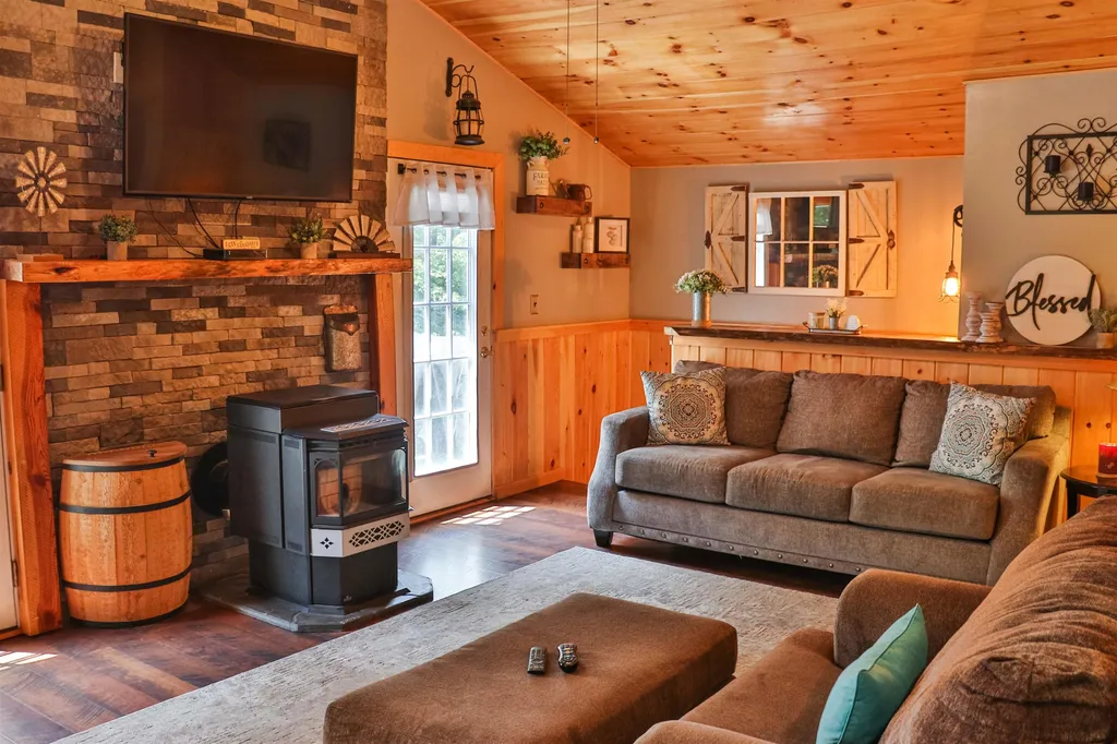 32 Upland Drive Gilford NH 03249
