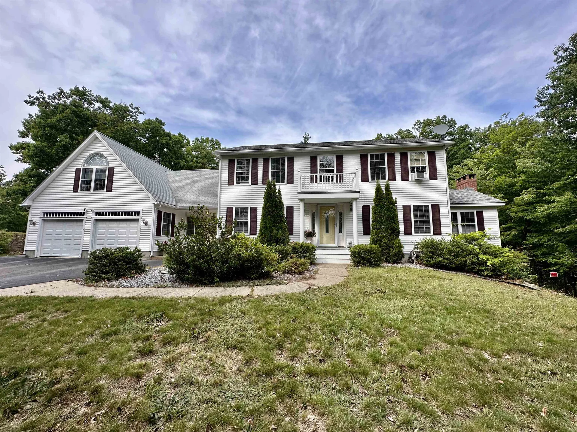 35 Van Buren Circle Goffstown NH 03045