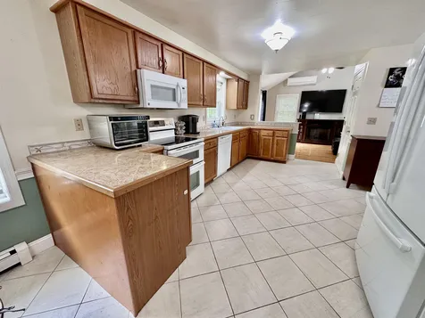 35 Van Buren Circle Goffstown NH 03045