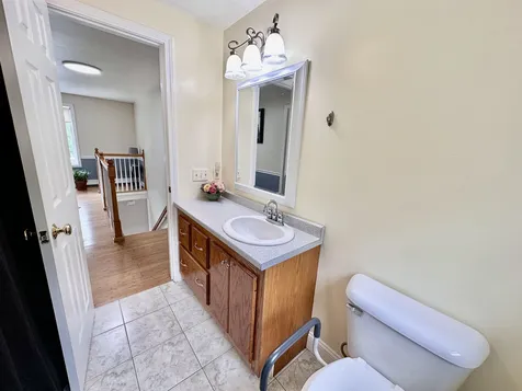 35 Van Buren Circle Goffstown NH 03045