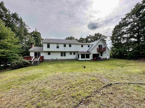 35 Van Buren Circle Goffstown NH 03045