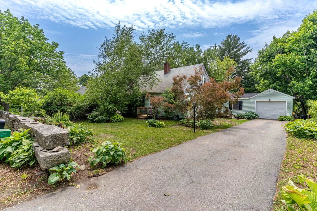 19 Newington Road Greenland NH 03840