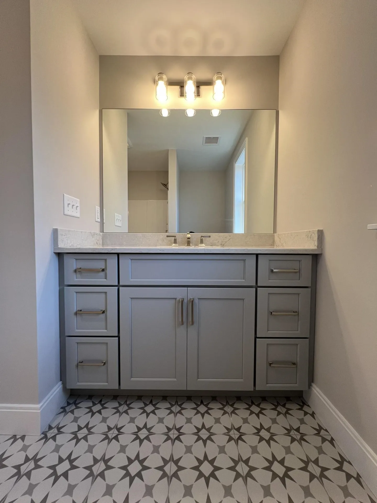 188 Sage Lane Portsmouth NH 03801