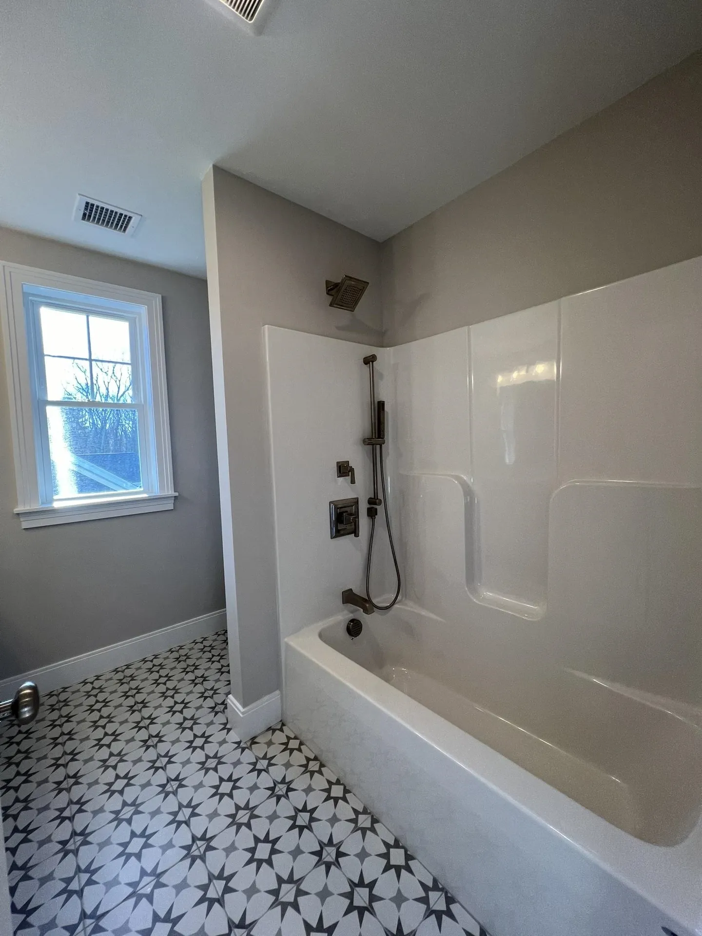 188 Sage Lane Portsmouth NH 03801