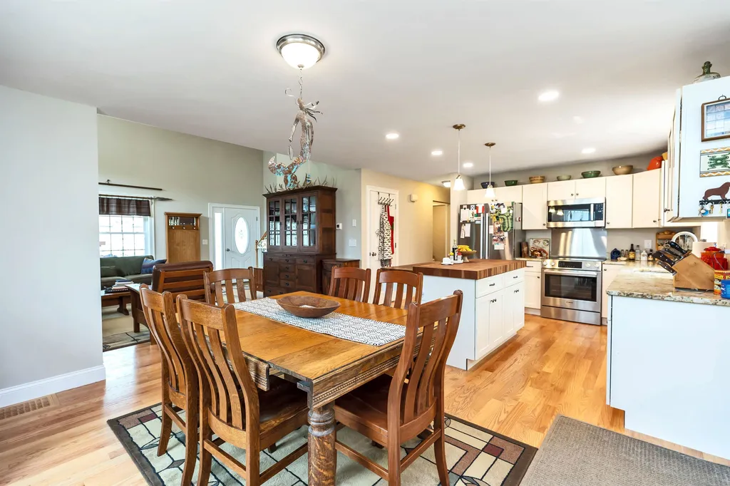 39 Pineview Drive Candia NH 03034