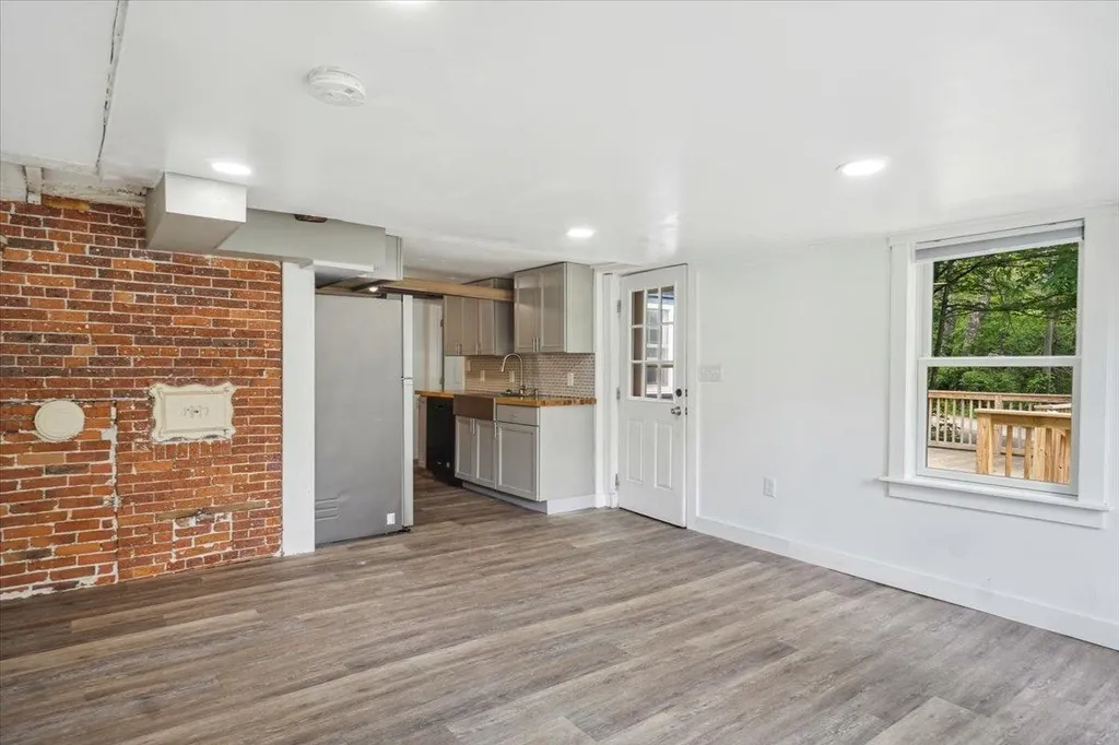 76 Rocky Pond Road Hollis NH 03049