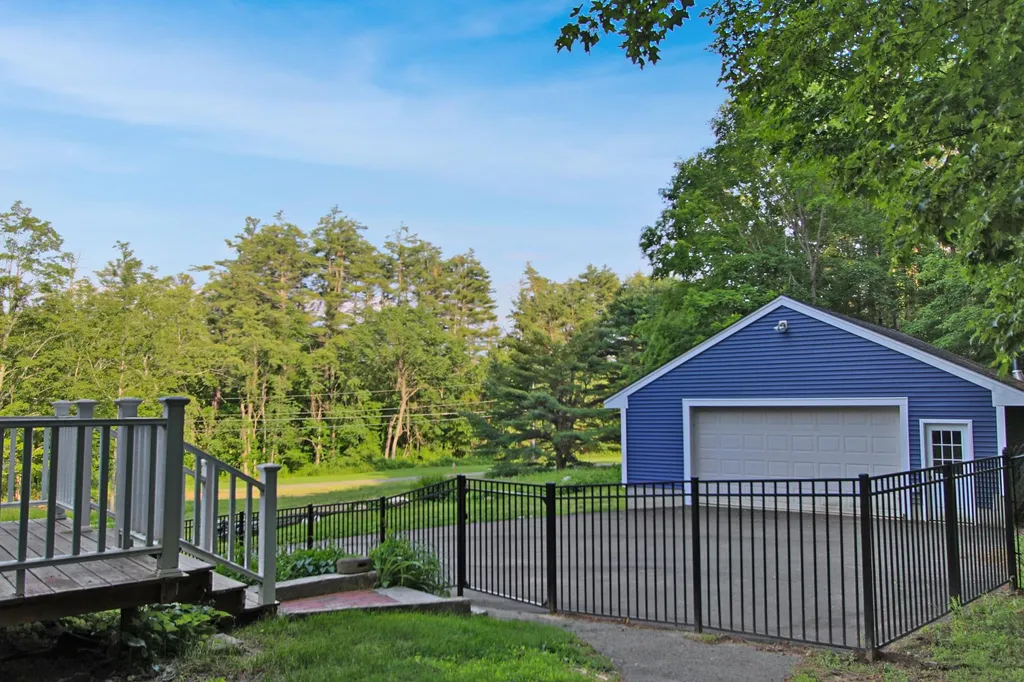 76 Rocky Pond Road Hollis NH 03049