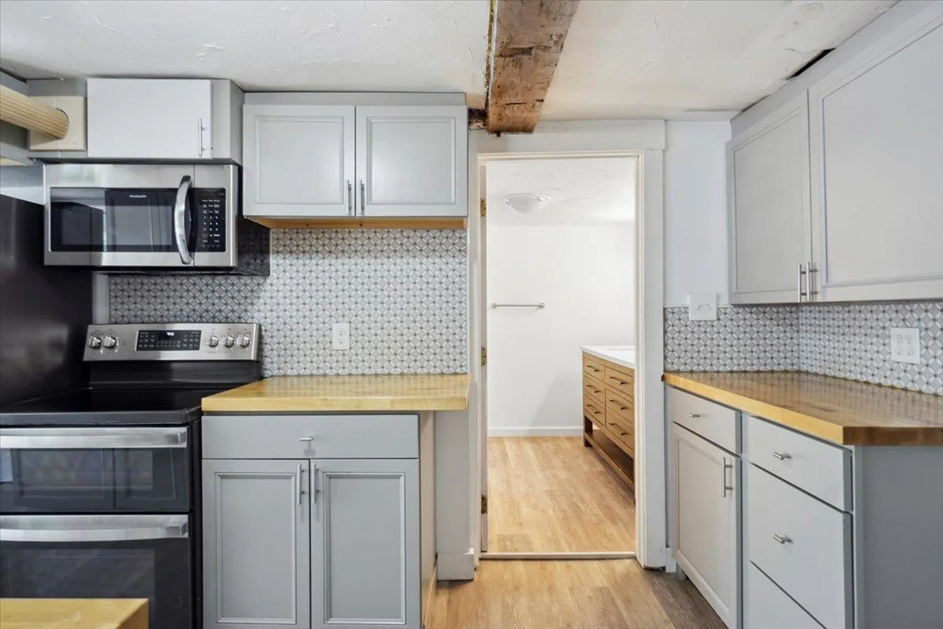 76 Rocky Pond Road Hollis NH 03049