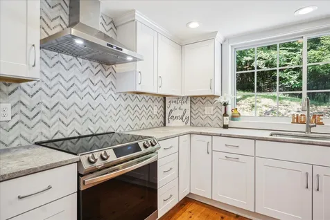 76 Rocky Pond Road Hollis NH 03049