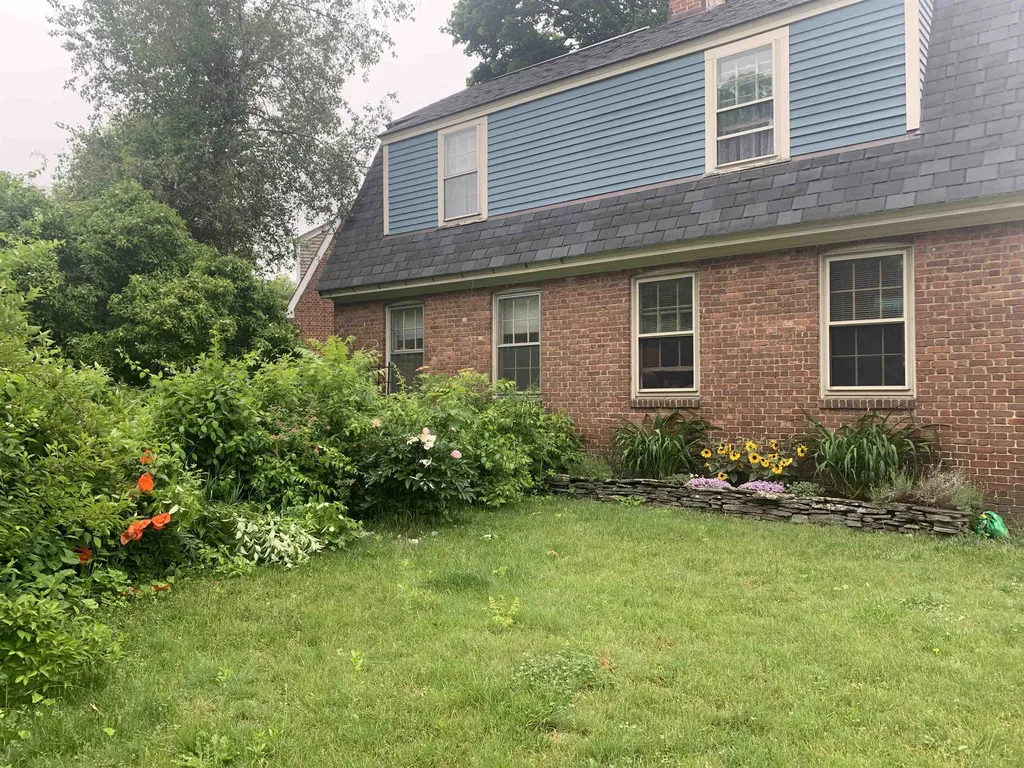 40 Porpoise Way Portsmouth NH 03801