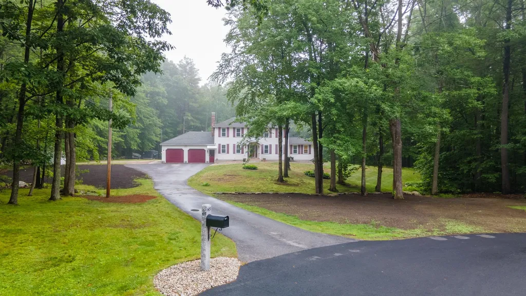 65 Geisser Road Hampstead NH 03841-2167