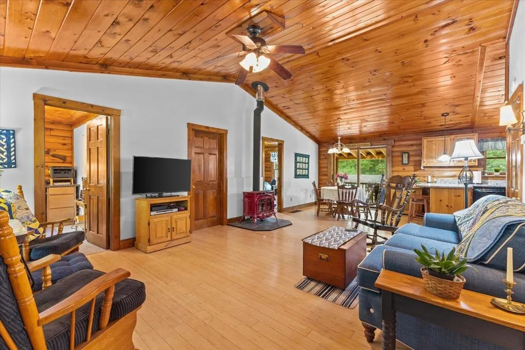 222 Billings Farm Road Hinesburg VT 05461