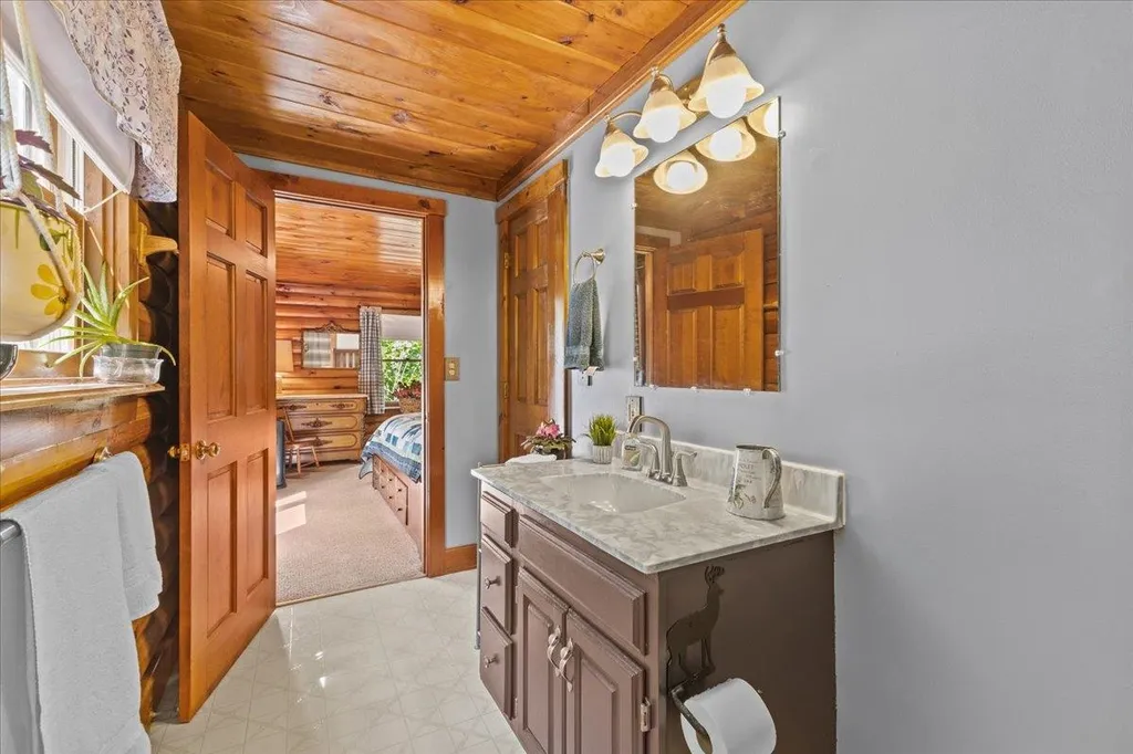 222 Billings Farm Road Hinesburg VT 05461