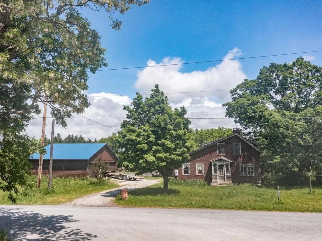 2271 Lake Road Charlotte VT 05445