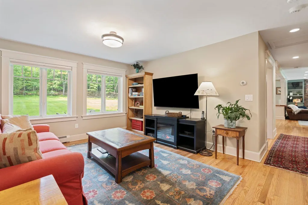 383 Dogford Road Hanover NH 03755