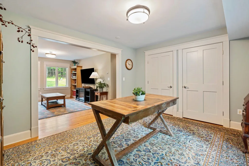 383 Dogford Road Hanover NH 03755
