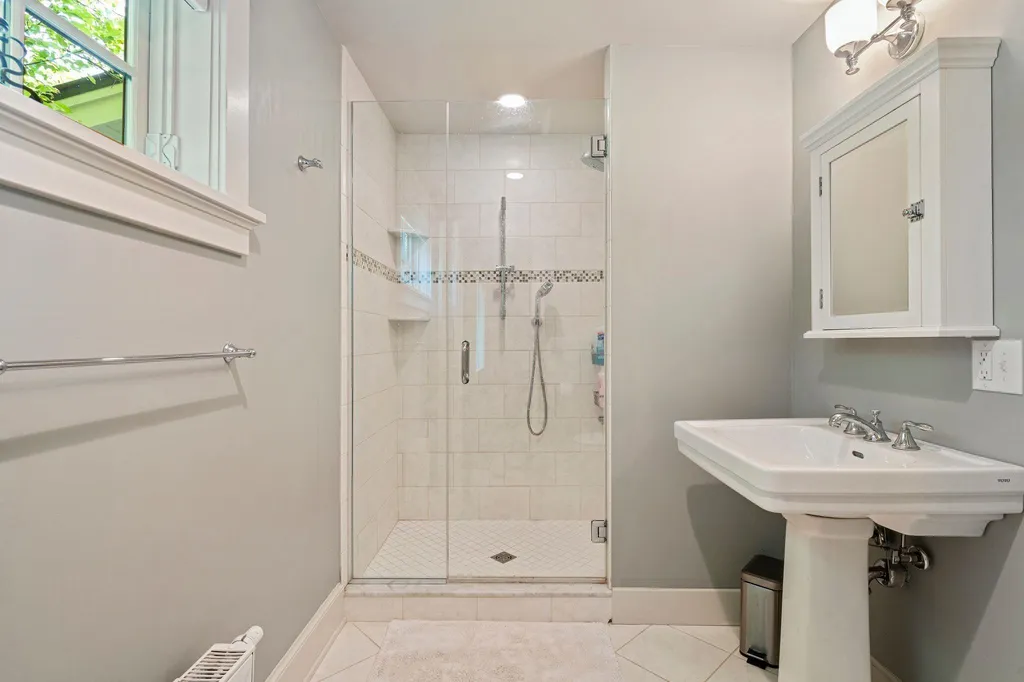 383 Dogford Road Hanover NH 03755