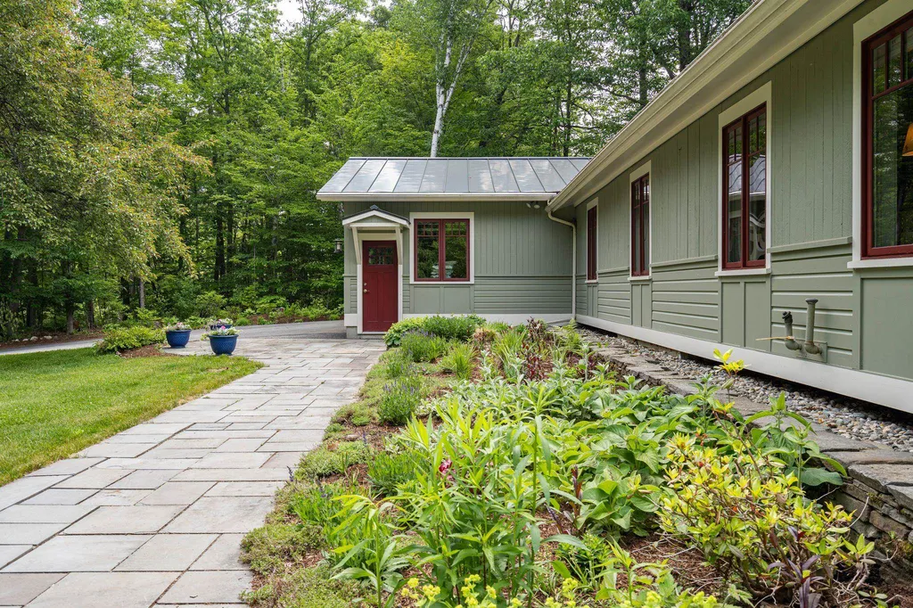 383 Dogford Road Hanover NH 03755