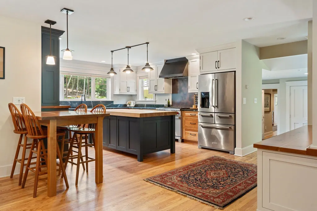 383 Dogford Road Hanover NH 03755