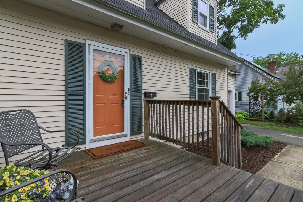 7 Mckinley Street Concord NH 03301