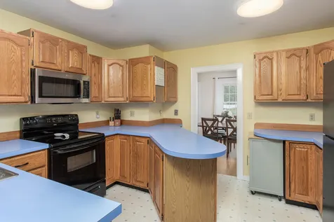 7 Mckinley Street Concord NH 03301