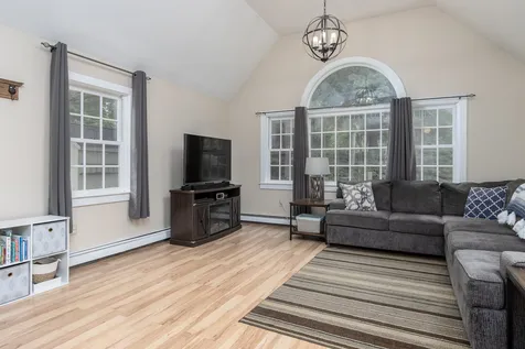 7 Mckinley Street Concord NH 03301