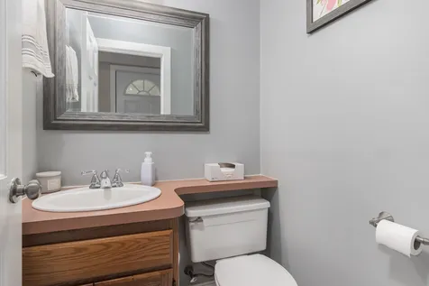 7 Mckinley Street Concord NH 03301