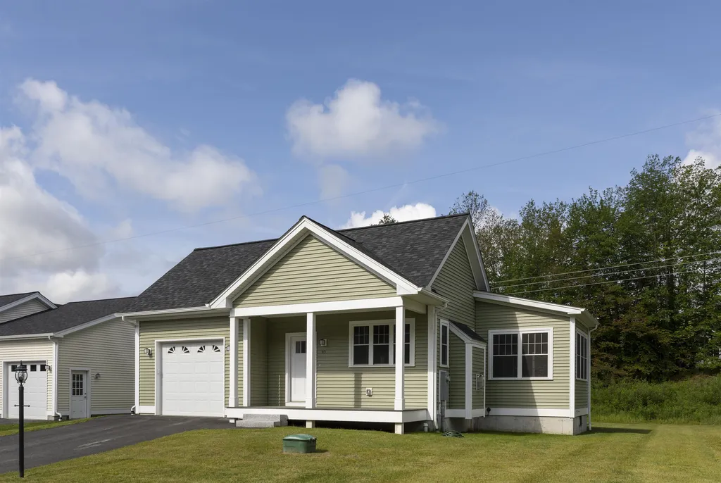 45 Dogwood Circle Lebanon NH 03784