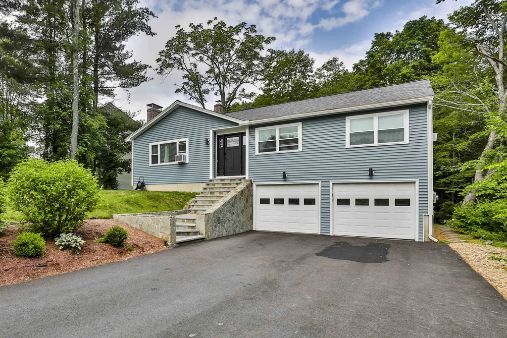45 Coburn Avenue Nashua NH 03063