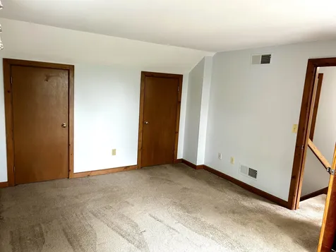 9 Grimsby Lane Nashua NH 03063