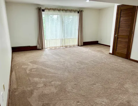 9 Grimsby Lane Nashua NH 03063