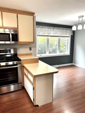 9 Grimsby Lane Nashua NH 03063