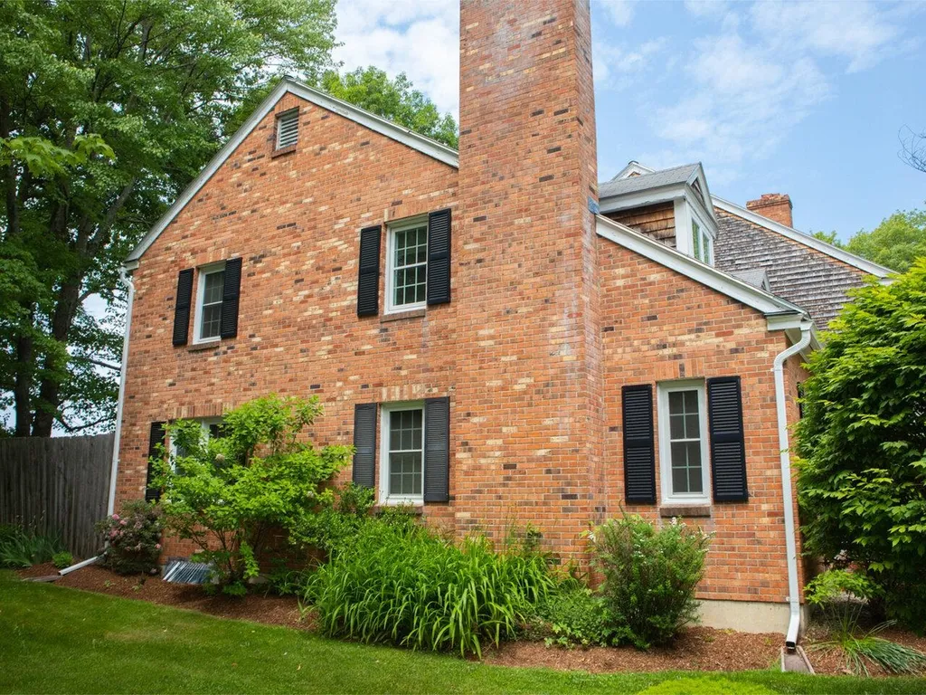69 Joy Drive South Burlington VT 05403