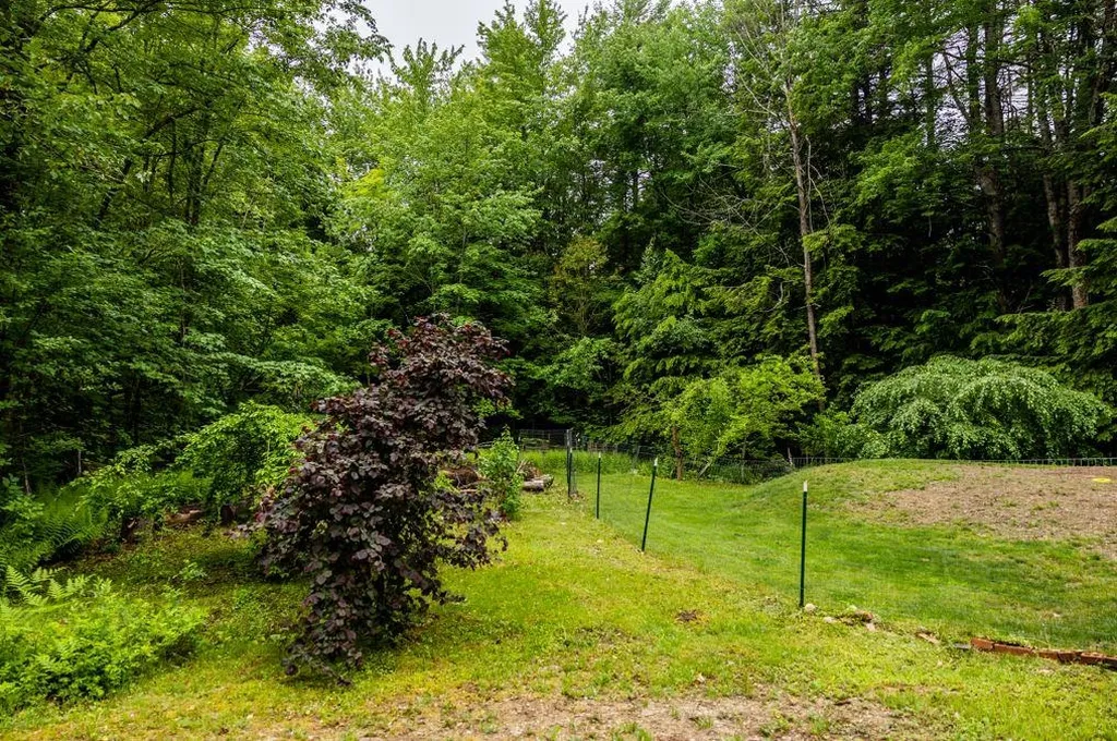 48 Blake Road Weare NH 03281