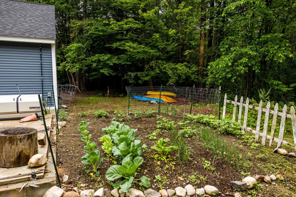48 Blake Road Weare NH 03281
