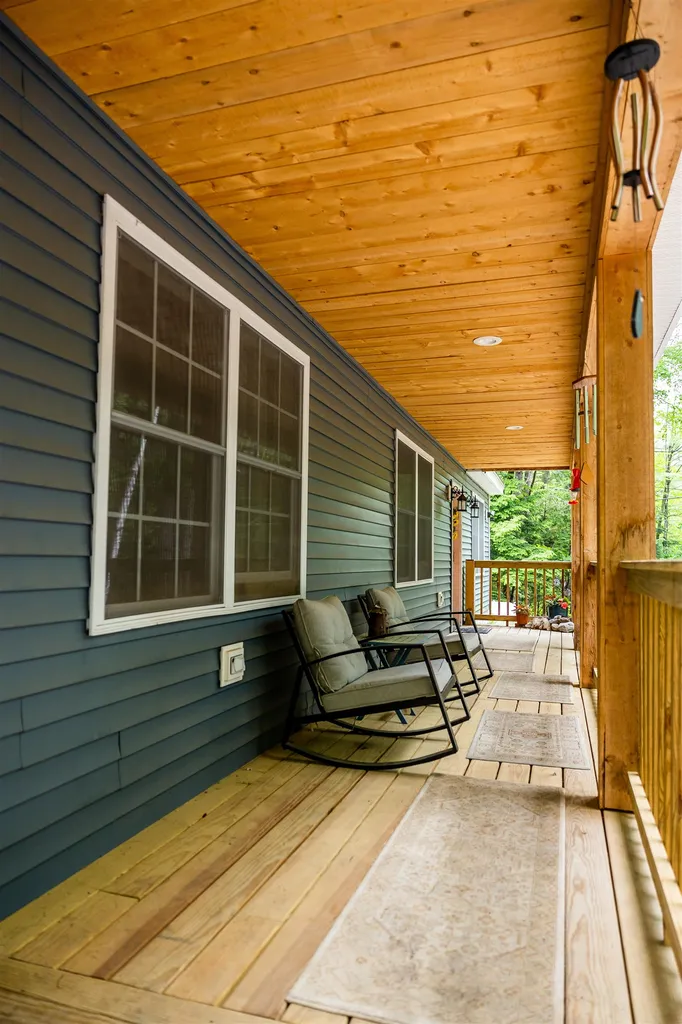 48 Blake Road Weare NH 03281