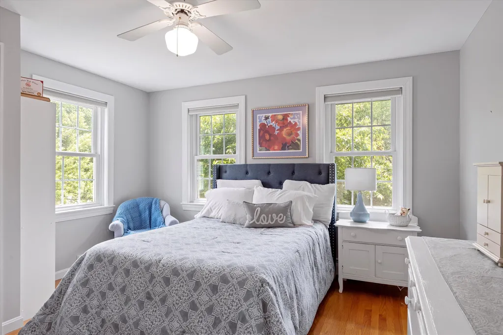 15 Pasture Lane Bedford NH 03110